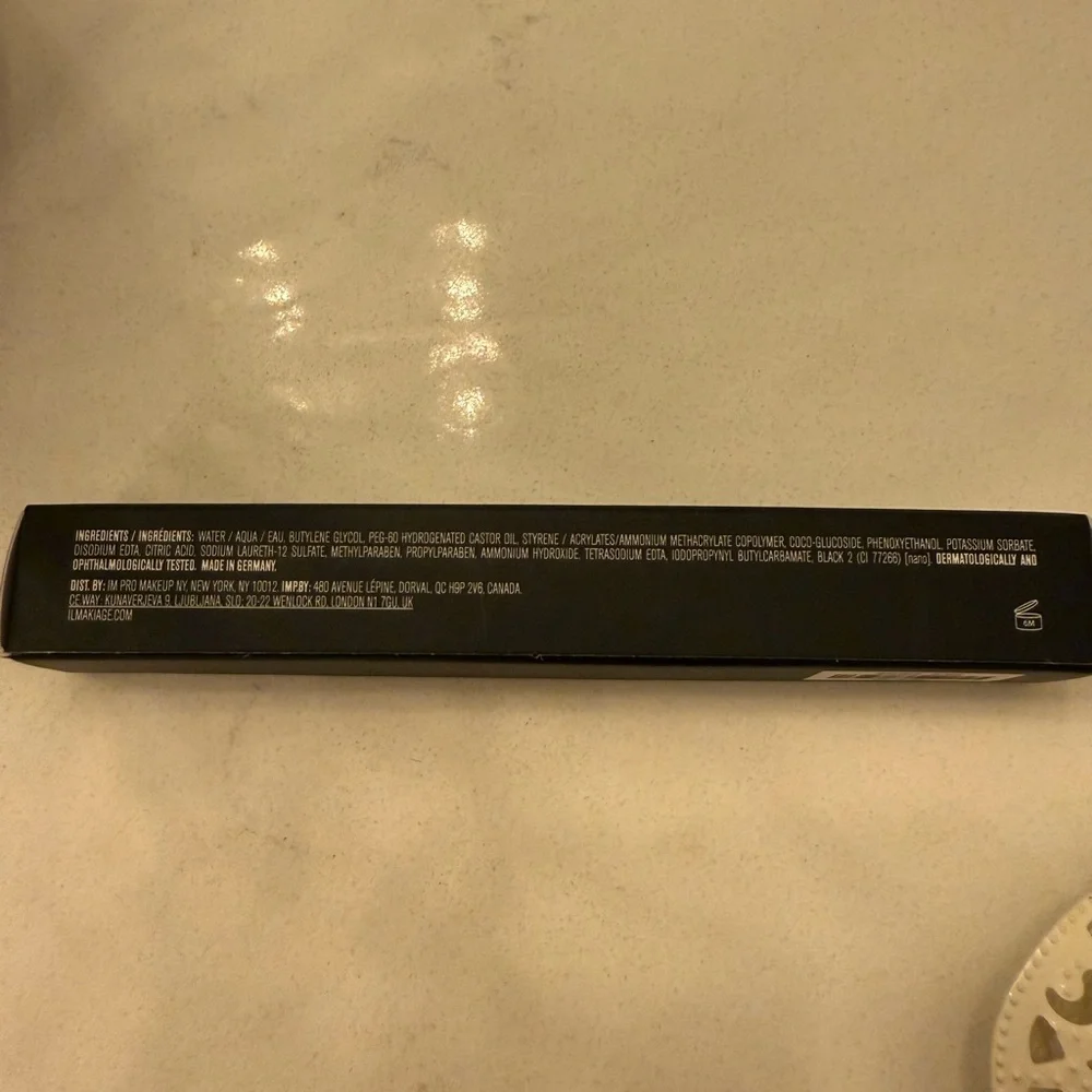 New - IL MAKIAGE Bold Black Eyeliner - Picture 2 of 3